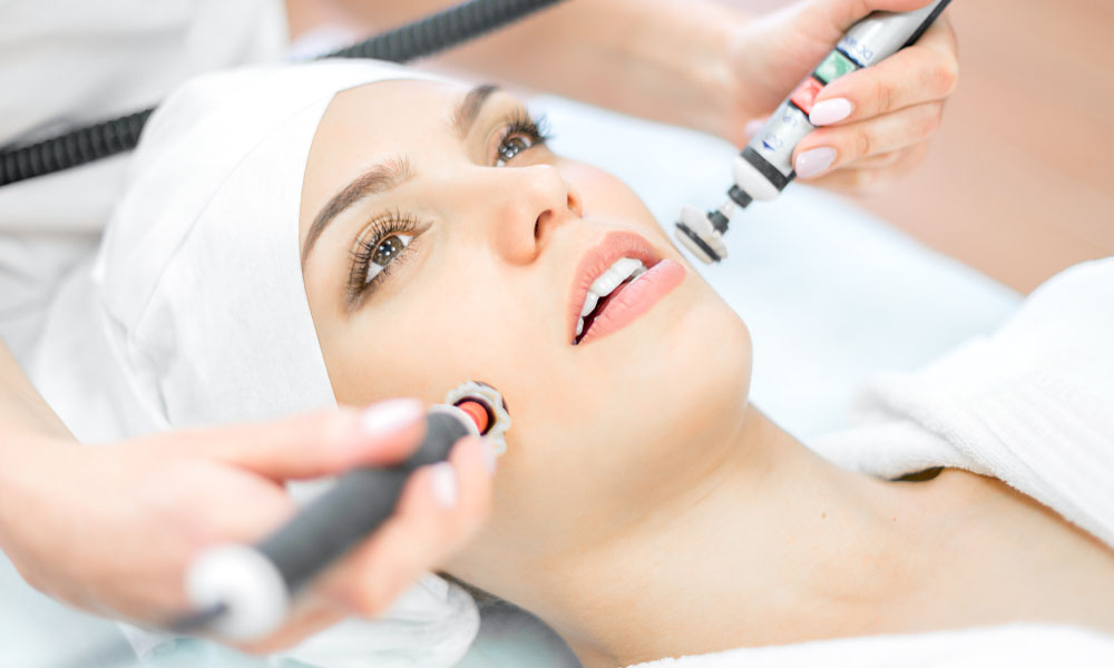 Micro Current Lunchtime Facial